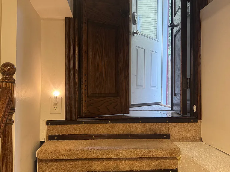 585 Crescent Ave — Photo 13