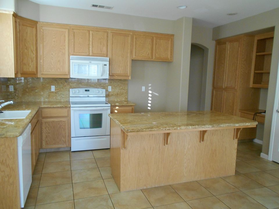 Open Kitchen with Full Backsplash