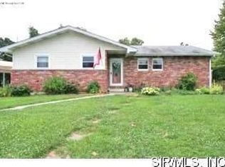 729 E Us Highway 40, Troy, IL 62294