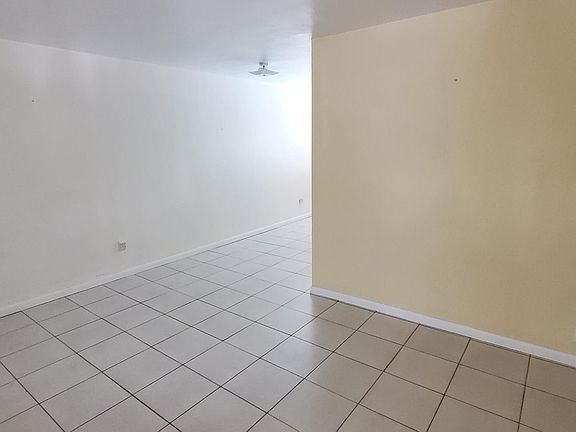2nd image of 15-21 Alhambra Cir Floor 19