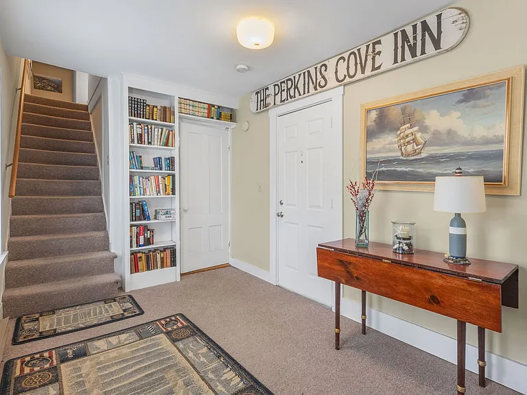 45 Woodbury Ln #8 — Photo 30