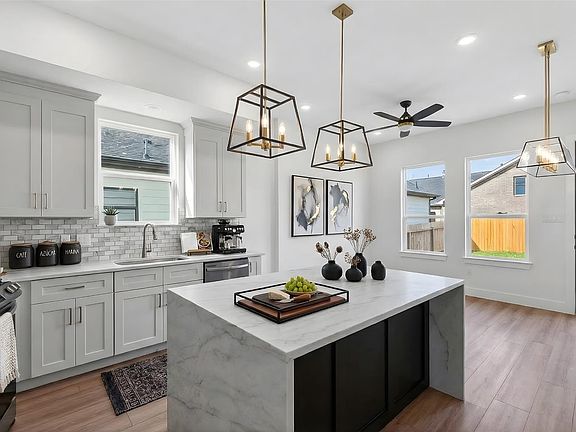 3rd image of 5319 Bacher Street #A/B
