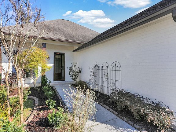 3rd image of 14418 Sterling Oaks Dr
