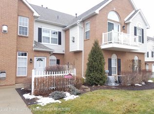 712 Olde English Cir, Howell, MI 48855