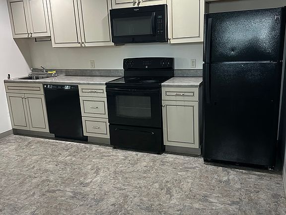 2nd image of 235 Hamor St #3