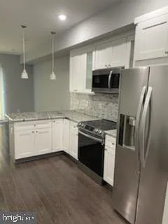 1529 W Stiles St #A — Photo 3