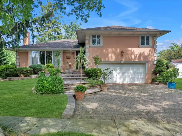 936 Stratford Court, Westbury, NY 11590