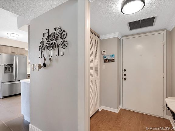 4th image of 2814 N 46th Ave APT H578