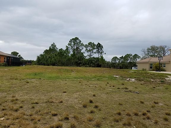 3rd image of 3907 Province Dr