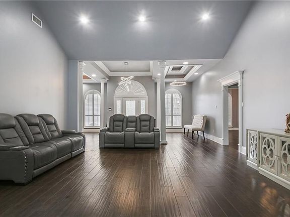 5th image of 7416 Barataria Blvd