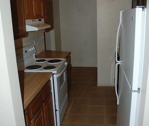 4th image of 4537 S Lowell Blvd APT F