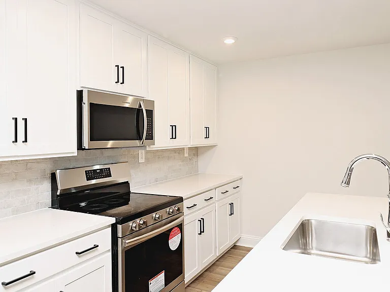 2411 Anlee Rd #B — Photo 7