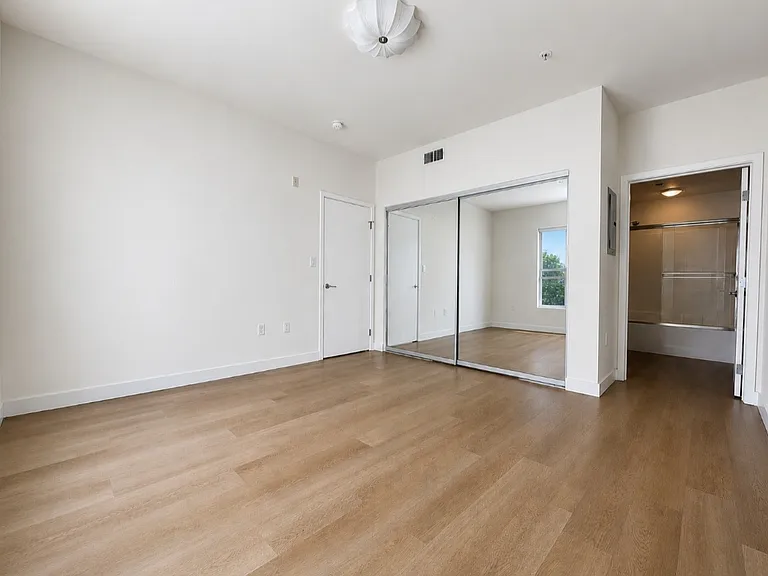 2900 S. Sepulveda Blvd — Photo 30