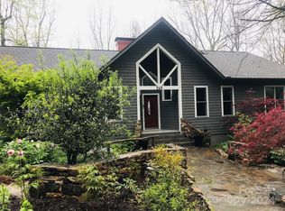 268 Ridge Dr, Saluda, NC 28773