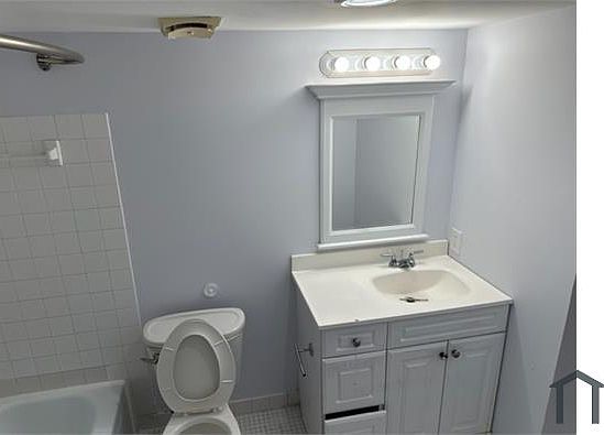 5th image of 419 Christopher Ave APT 31