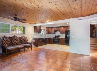 21805 Providencia St, Woodland Hills, CA 91364