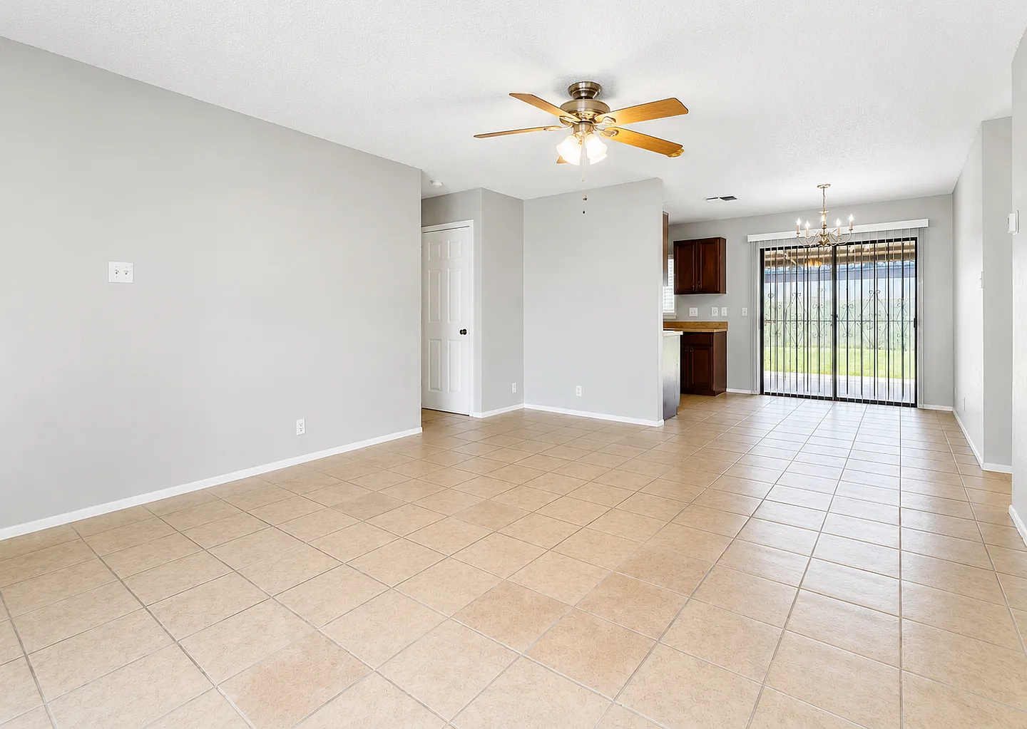 Nice 3 Br 2 Bath In Neisd Easy Access To Ft. Sam, Randolph Afb, & Forum Shopping — Photo 3