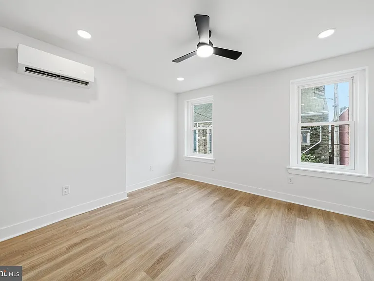 2109 Tasker St #2 — Photo 6