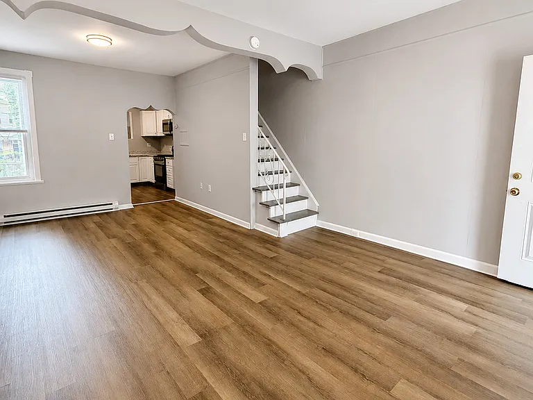 5024 Parrish St — Photo 4