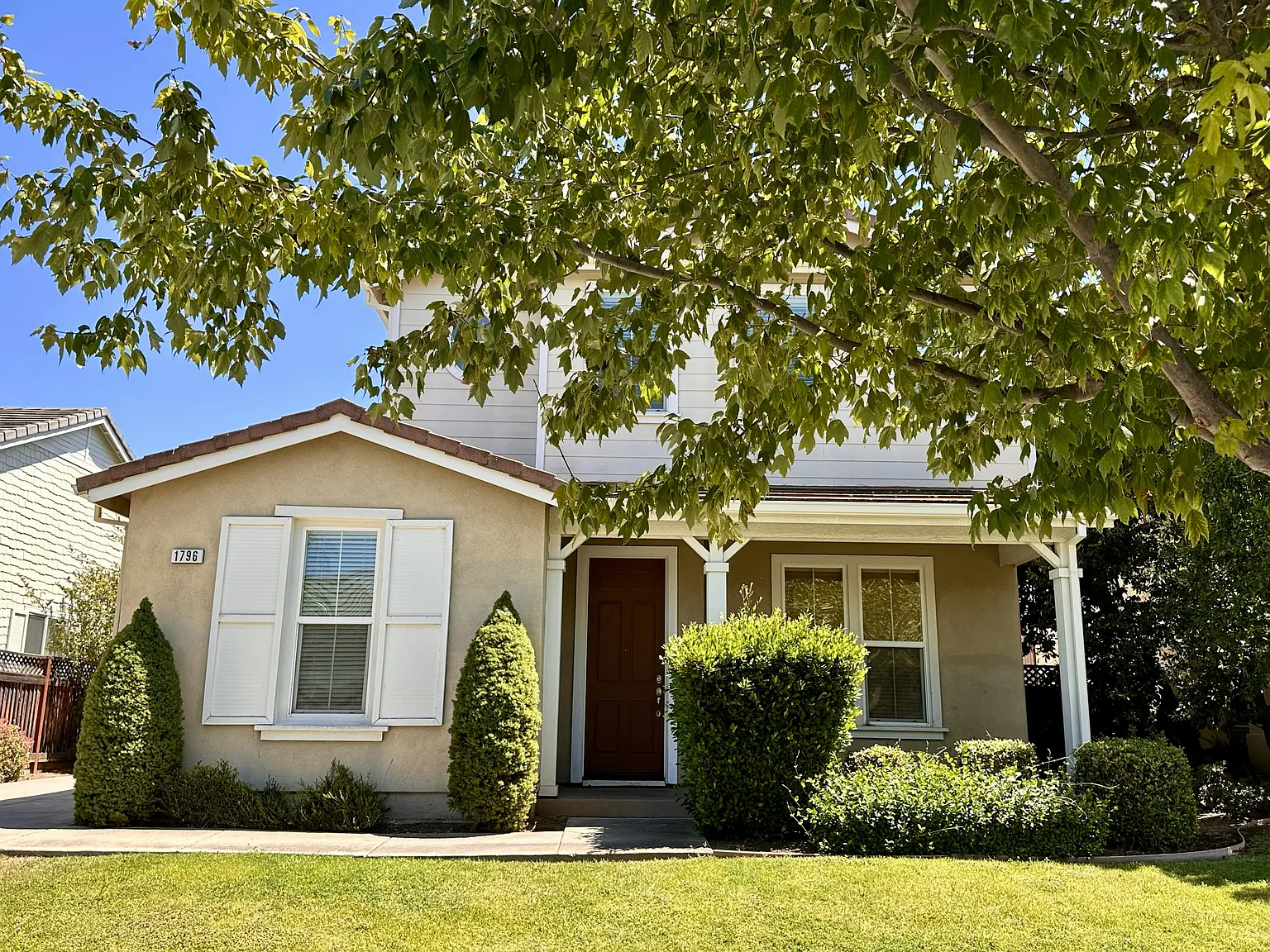 5 bed, 2848 sqft, $3,880 — Photo 1