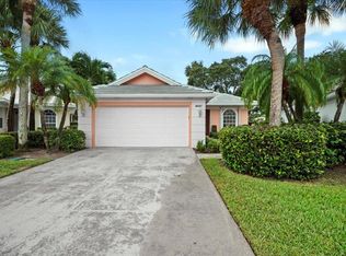 8447 Beaconhill Rd, Palm Beach Gardens, FL 33410