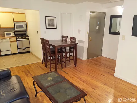 Rented by Oxford Property Group | media 25