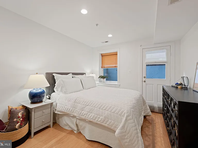 424 E Capitol St NE #3 — Photo 17
