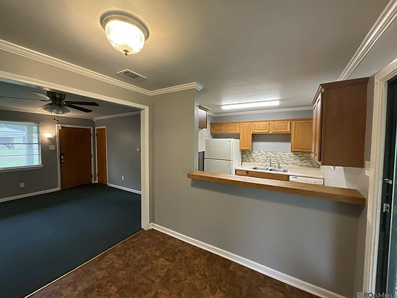 3rd image of 9418 Randall Ave