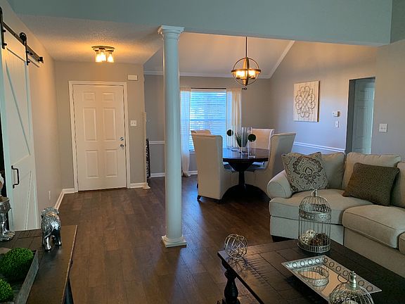 4th image of 315 Mossy Springs Dr