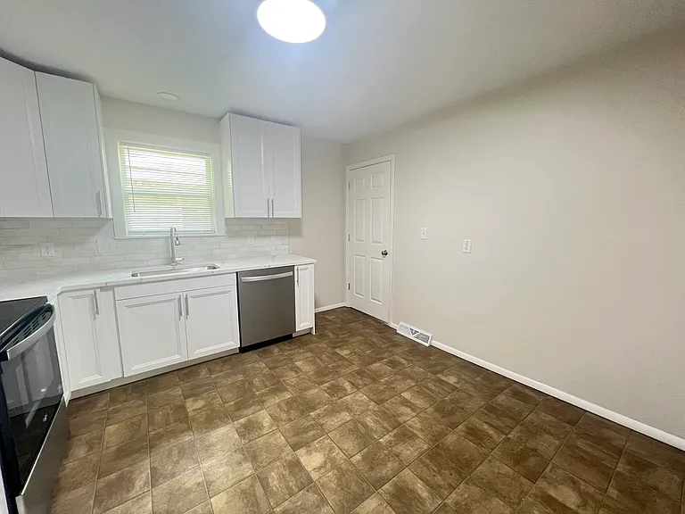 1827 S Glencrest Dr — Photo 7