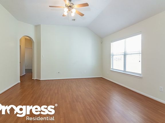 4th image of 15906 Cottage Ivy Cir