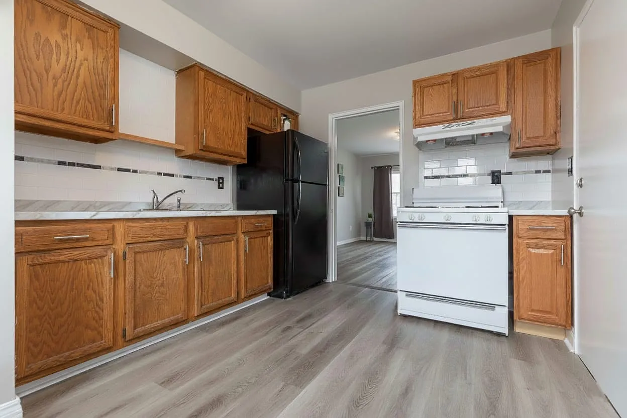 4600 Southern Parkway - 2Bed 1Bath (Unfurnished) — Photo 3