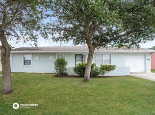 325 NE Glentry Ave, Pt Saint Lucie, FL 34983