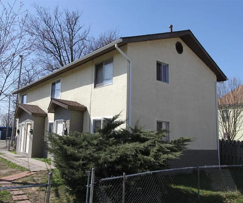 1659 Myrtle Ave