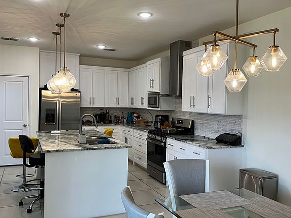 5th image of 3803 Sun Valley Dr