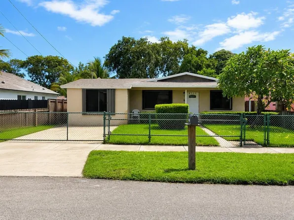 4500 SW 19th St, Hollywood, FL 33023