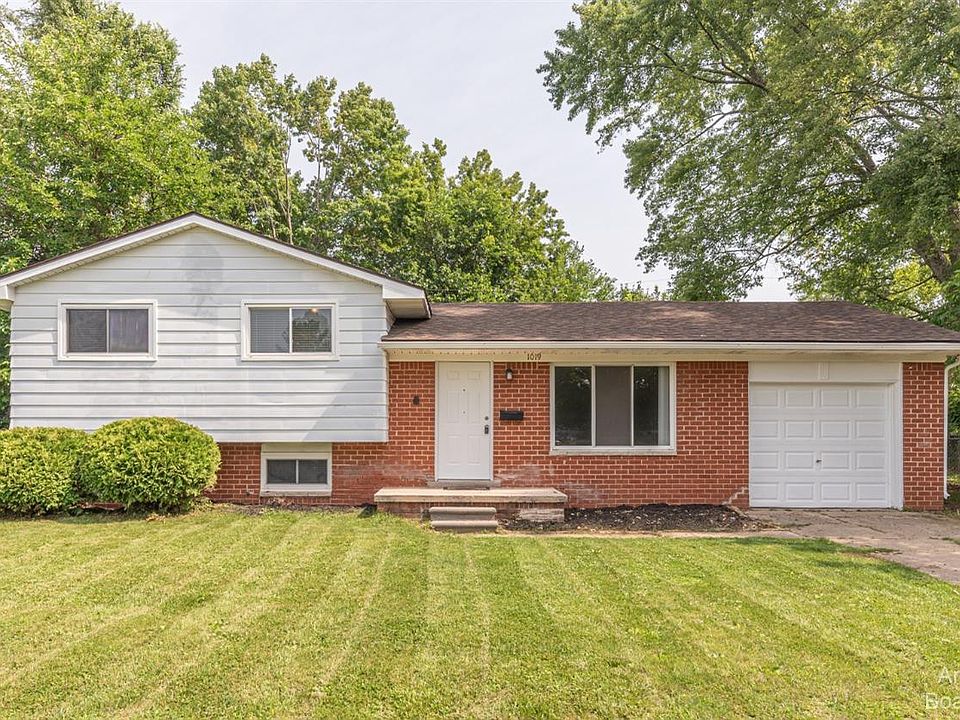 1st image of 1019 Macarthur Dr