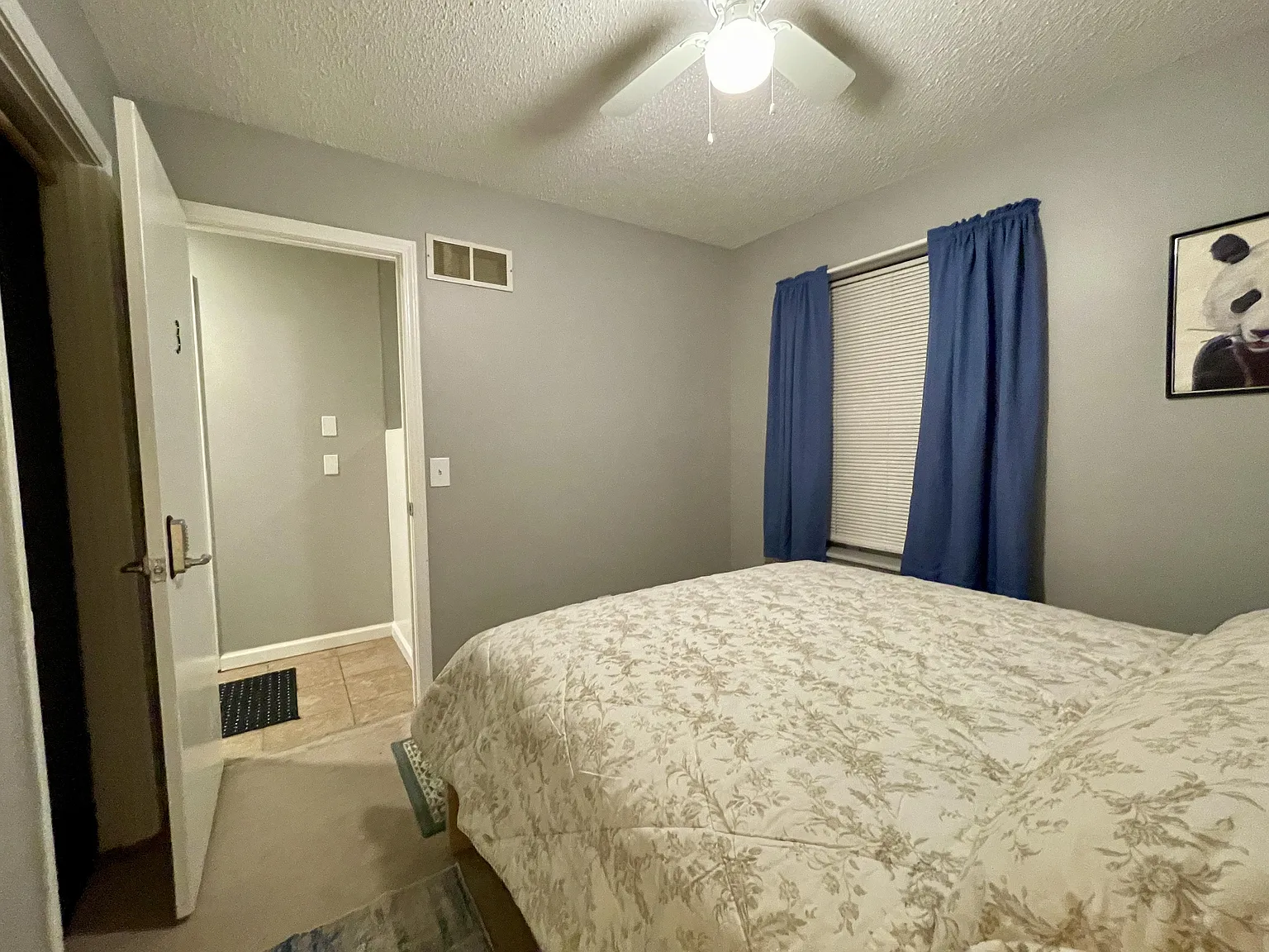 4 bed, 1.0 bath, 1100 sqft, $858 — Photo 3