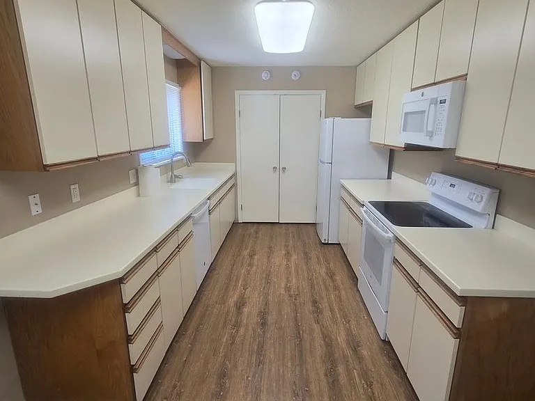 3520 Kenyon Dr — Photo 36