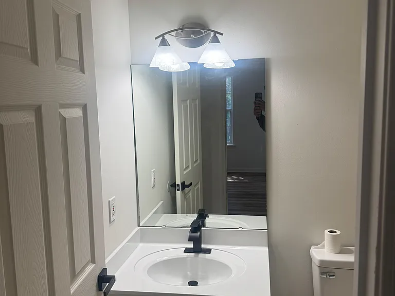 1225 Sardis Ln — Photo 8