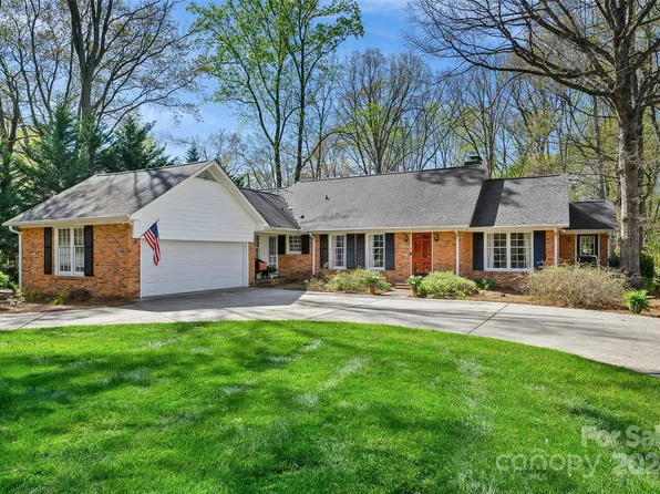 2154 Granada Dr, Charlotte, NC 28226