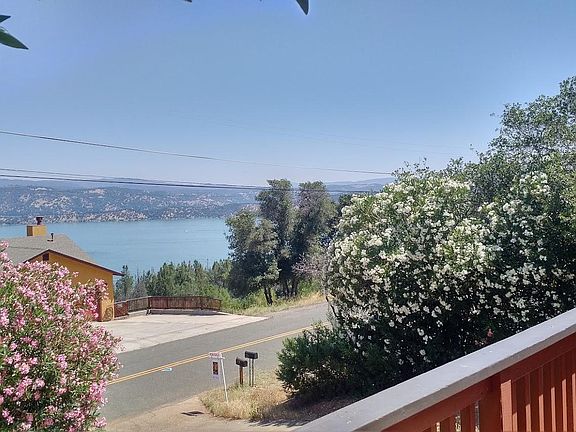 3rd image of 8817 Fairway Dr