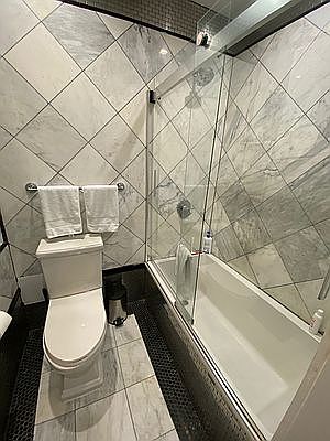 5th image of 423 E 82nd St APT 3C