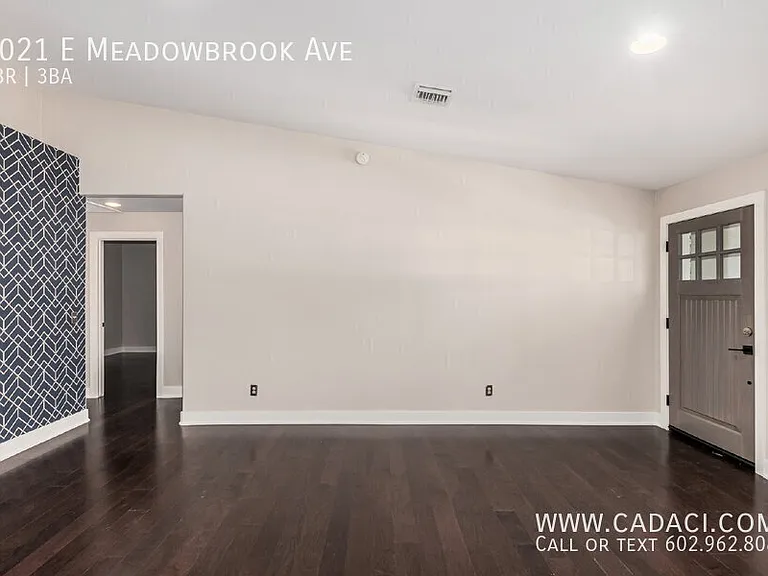 3021 E Meadowbrook Ave — Photo 33