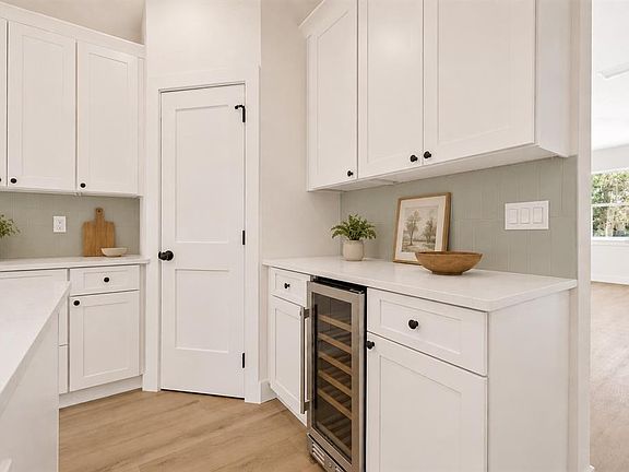 4th image of 7617 ALVINA STREET