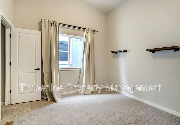 6348 Deco Dr — Photo 37