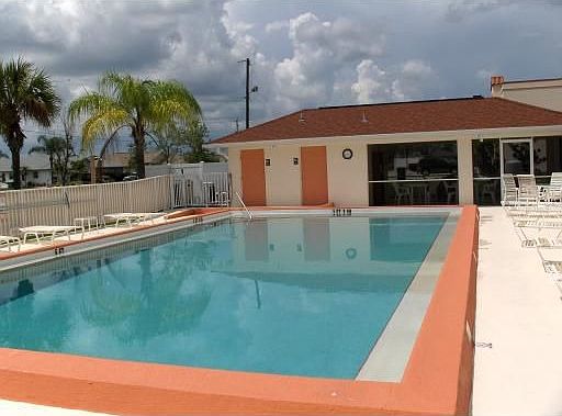 Heated-Sparkling Pool