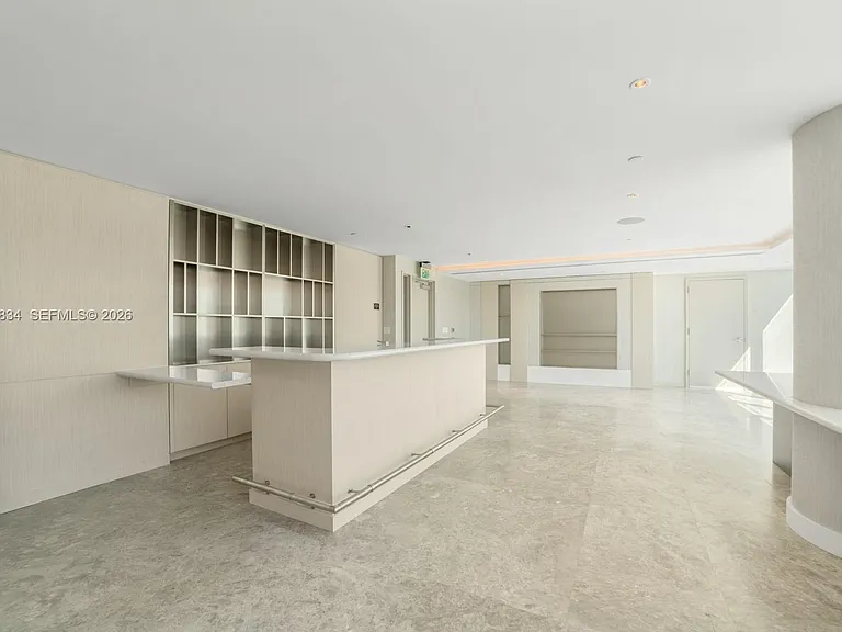 9221 E Bay Harbor Dr #412 — Photo 26