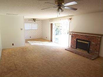 3rd image of 1612 E Rowland Ave