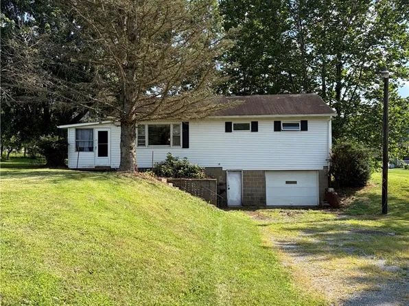 5802 State Route 212 NE, Somerdale, OH 44678